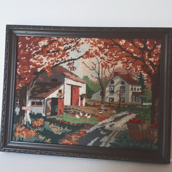VINTAGE NEEDLEPOINT FRAMED PICTURE - Picture 1 of 2